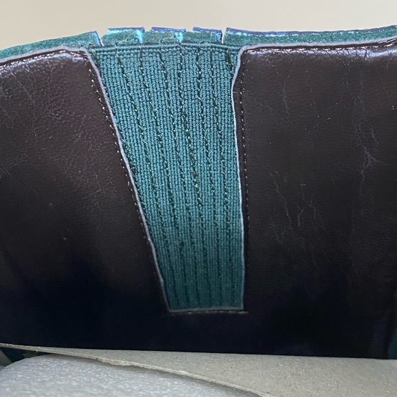 Ann Taylor Emerald Leather Suede Boots & Clutch - Picture 12 of 16